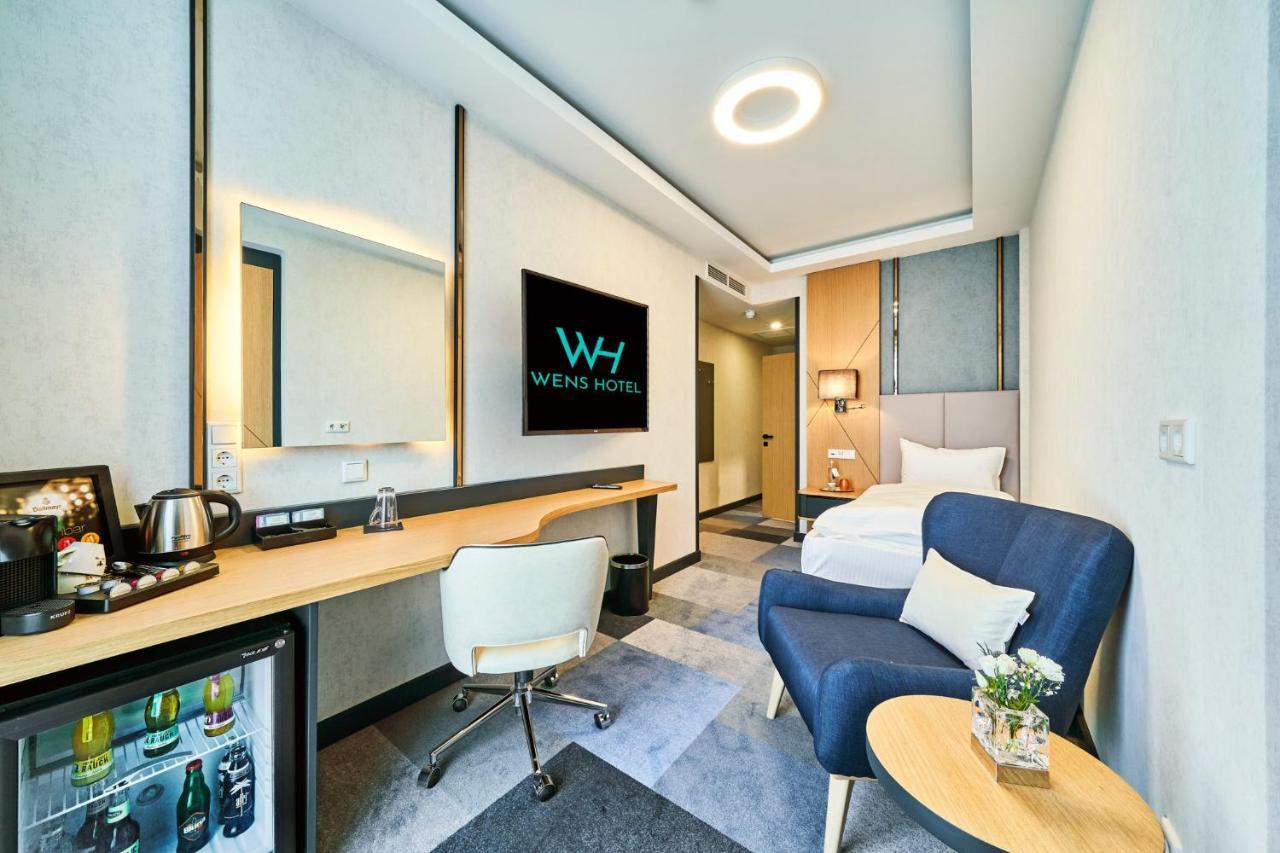 Wens Hotel ไมนซ์ ภายนอก รูปภาพ